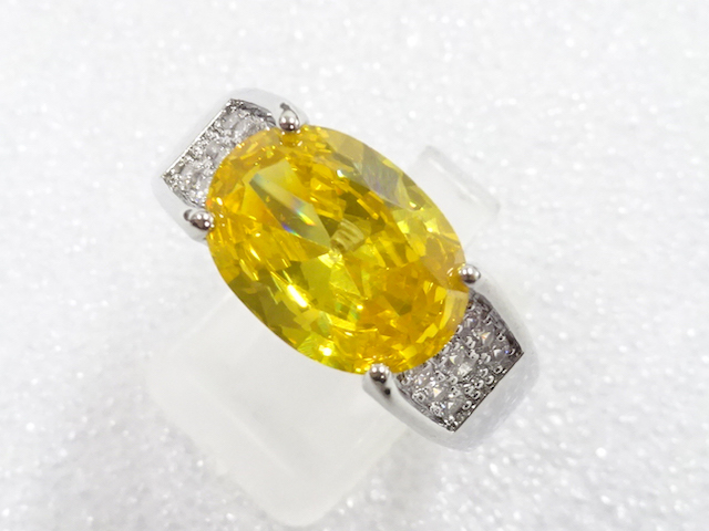 JAPANESE KIMONO / ANTIQUE COLORED STONE RING (SIZE 26)